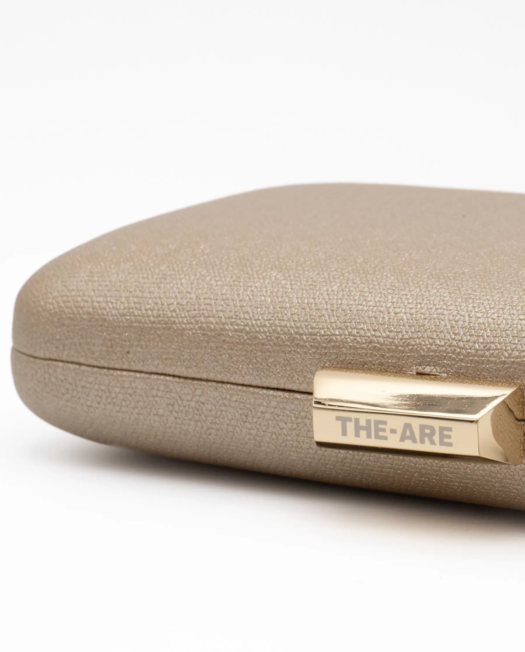 THE-ARE CLUTCH CHARMING · DORADO* Bolsos De Mano